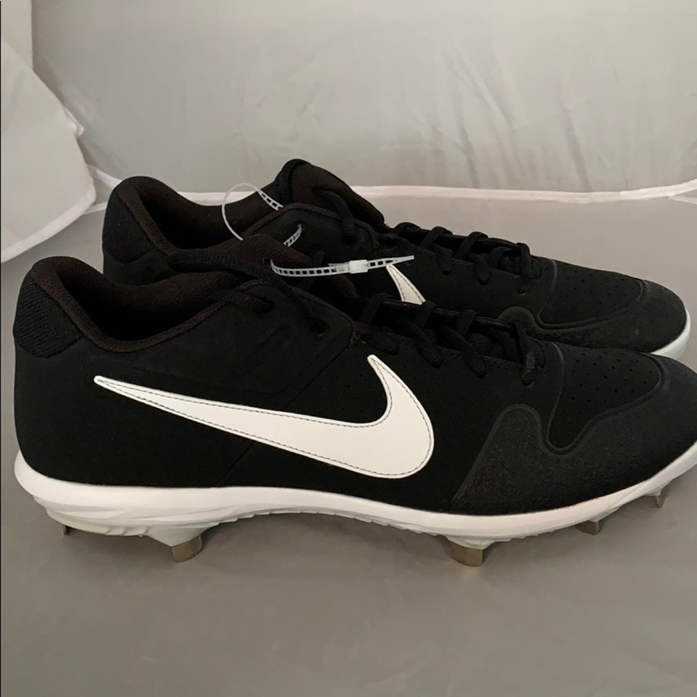 Nike Black And White Baseball shoes Metal Cleats - Picture 6 of 9